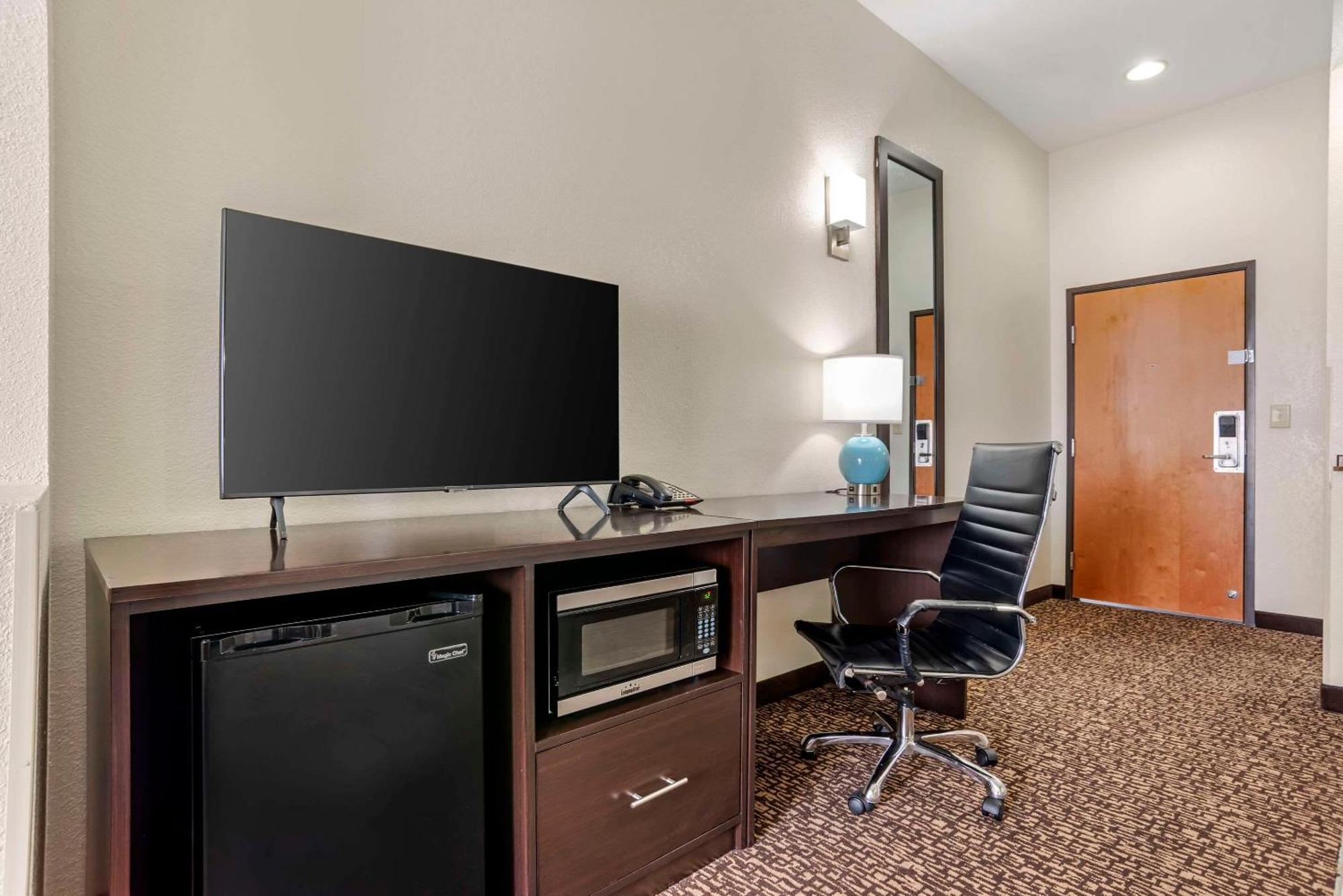 Sleep Inn & Suites Montgomery East I-85 Bagian luar foto