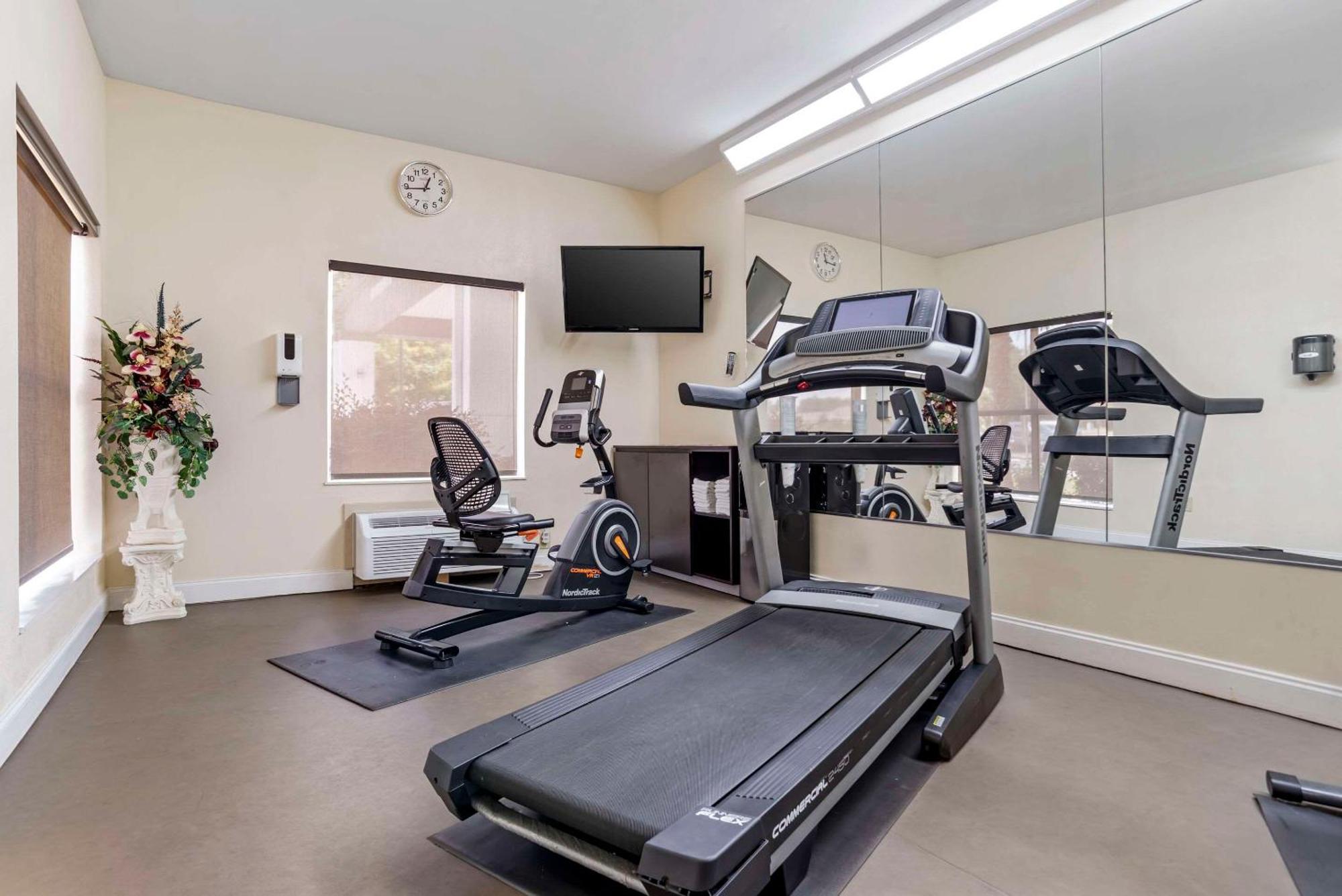 Sleep Inn & Suites Montgomery East I-85 Bagian luar foto