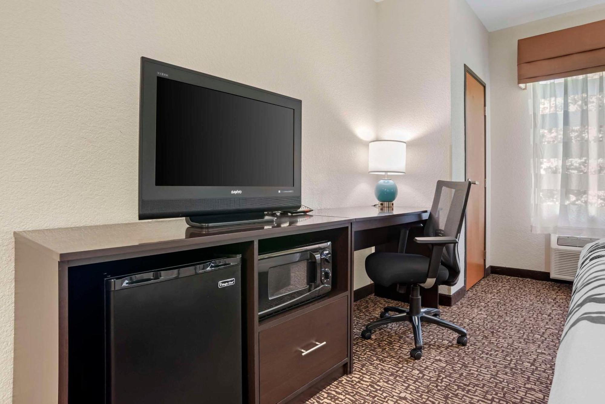 Sleep Inn & Suites Montgomery East I-85 Bagian luar foto