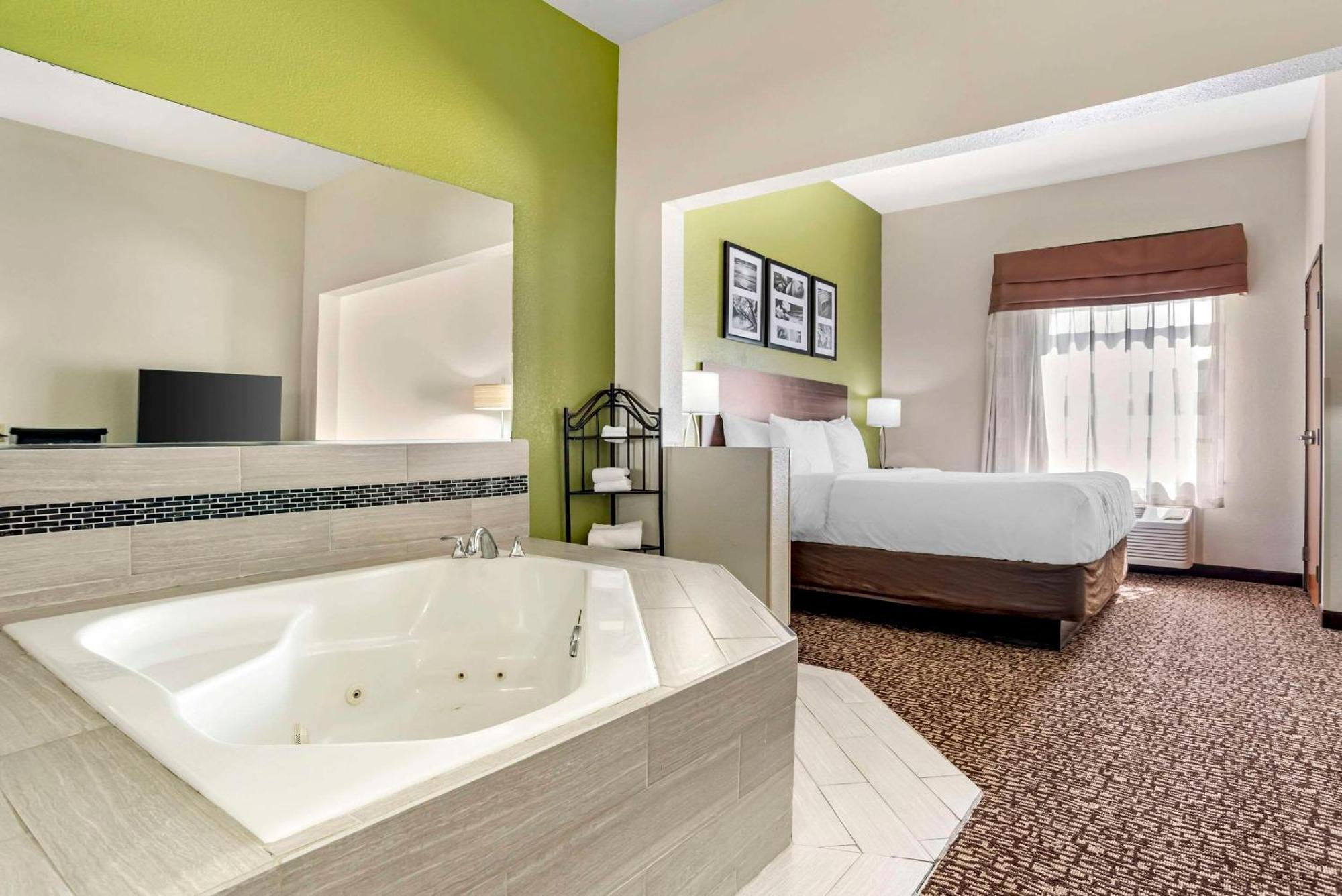 Sleep Inn & Suites Montgomery East I-85 Bagian luar foto
